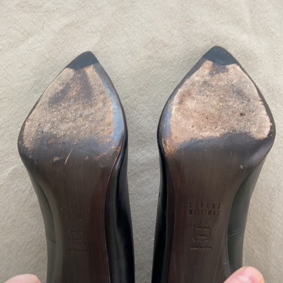 Stuart Weitzman Black Classic Leather Decollete Pumps - Picture 7 of 8